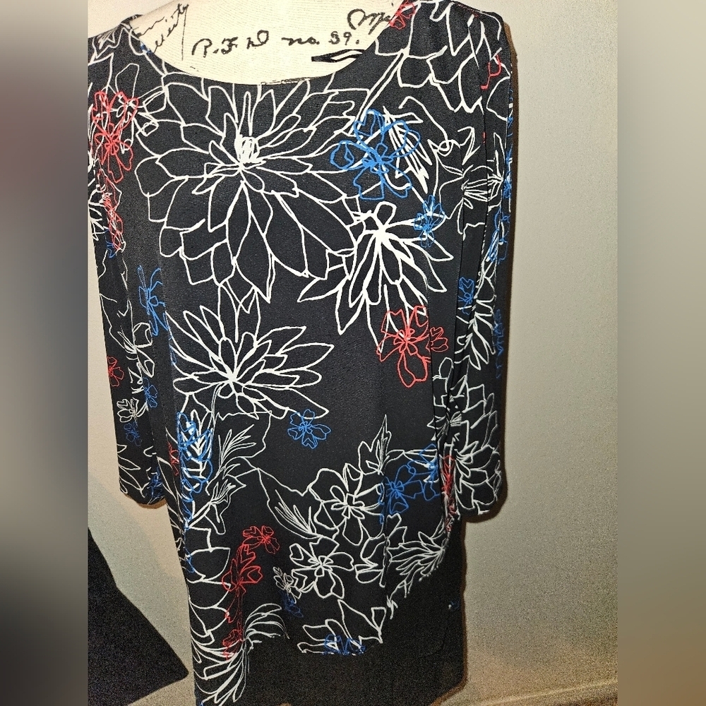 Vince Camuto Womans 3/4 Sleeve Floral Print Blouse Size 1x - Picture 2 of 10